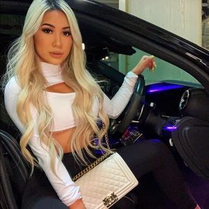 Meet your Posher, Anastasia